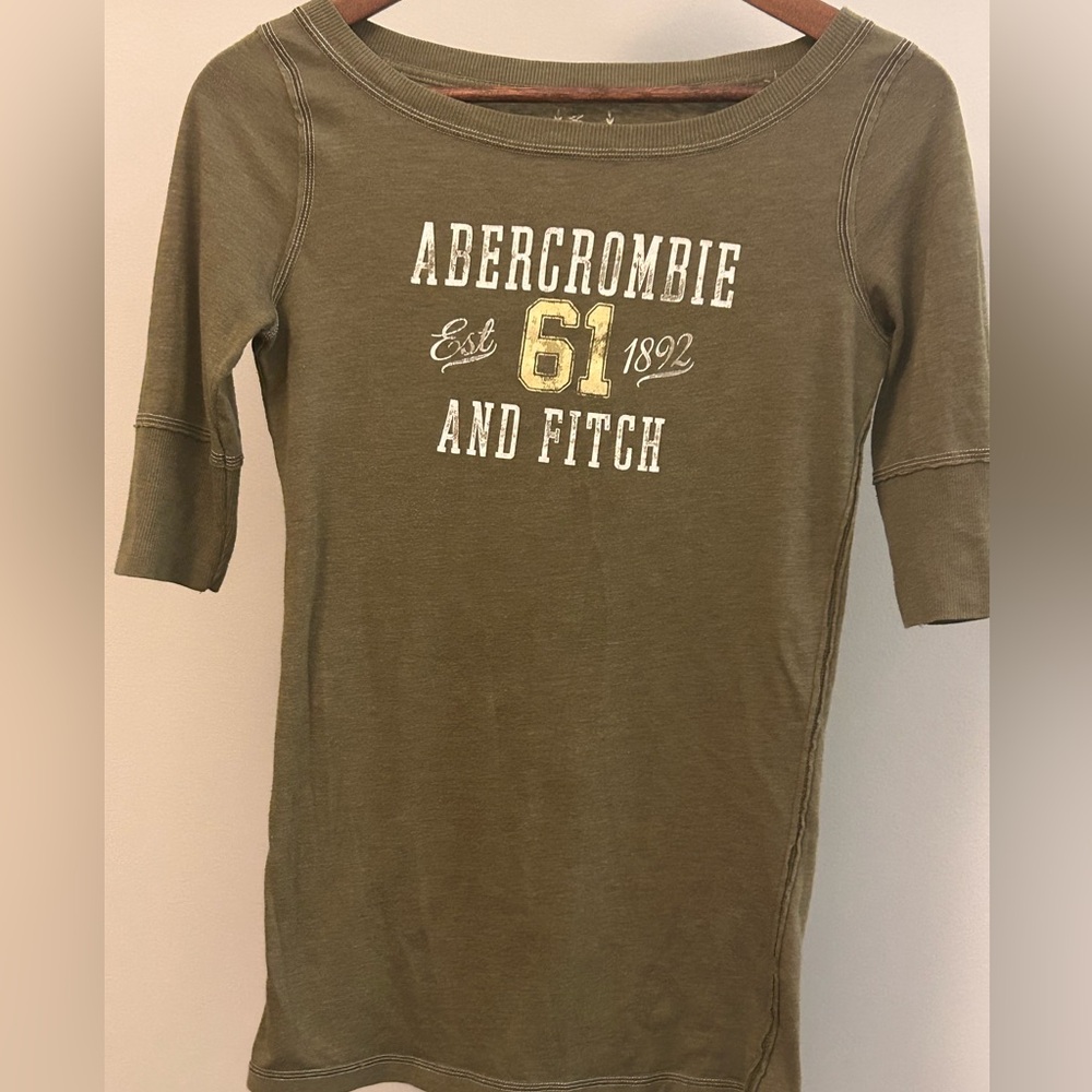 Abercrombie & Fitch Olive Short Sleeve Tee